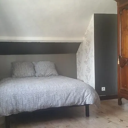 Le De La Bataille Holiday home *